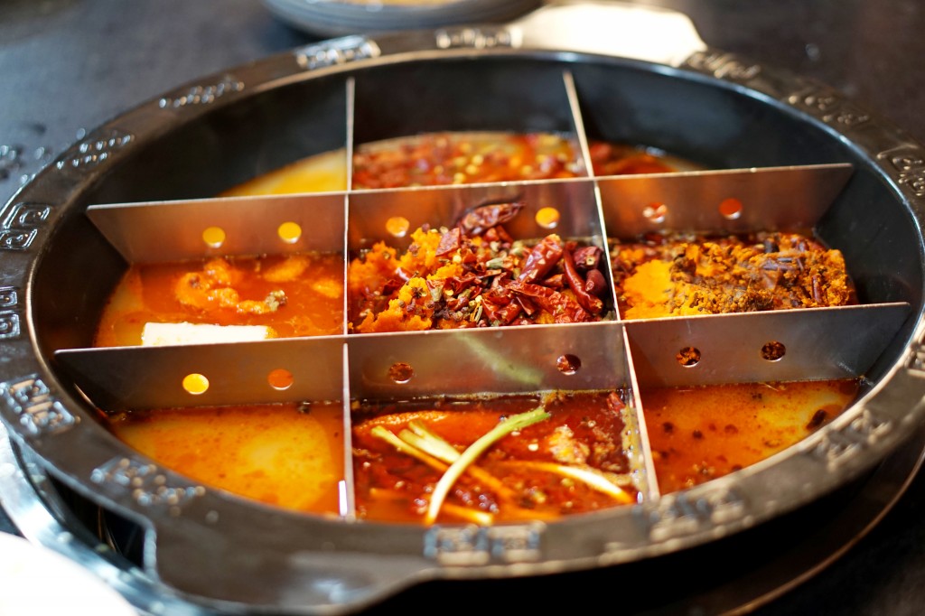 五分钟搞定港式花胶鸡火锅,清汤花胶鸡火锅