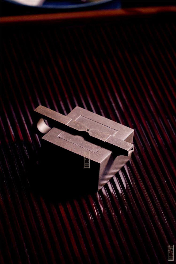 观｜《衡》施小马