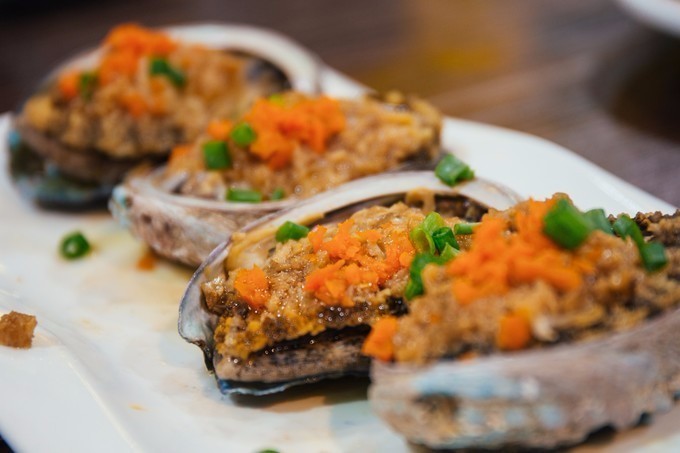 带你到三亚感受不一样的美食美景,三亚旅游必吃的美食清单大全