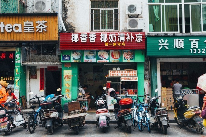带你到三亚感受不一样的美食美景,三亚旅游必吃的美食清单大全