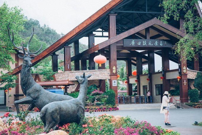 带你到三亚感受不一样的美食美景,三亚旅游必吃的美食清单大全