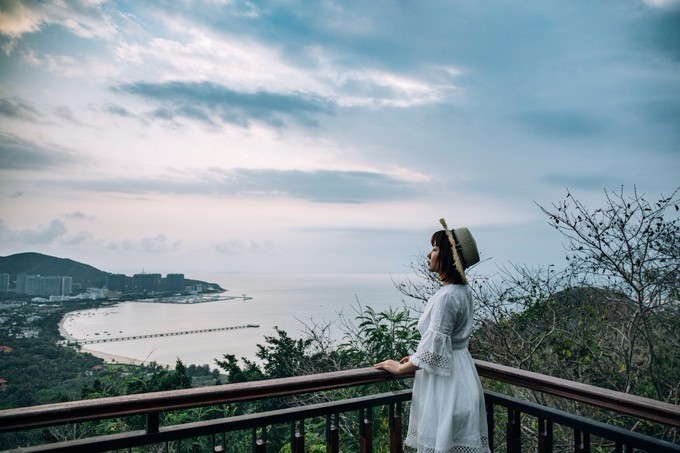 带你到三亚感受不一样的美食美景,三亚旅游必吃的美食清单大全