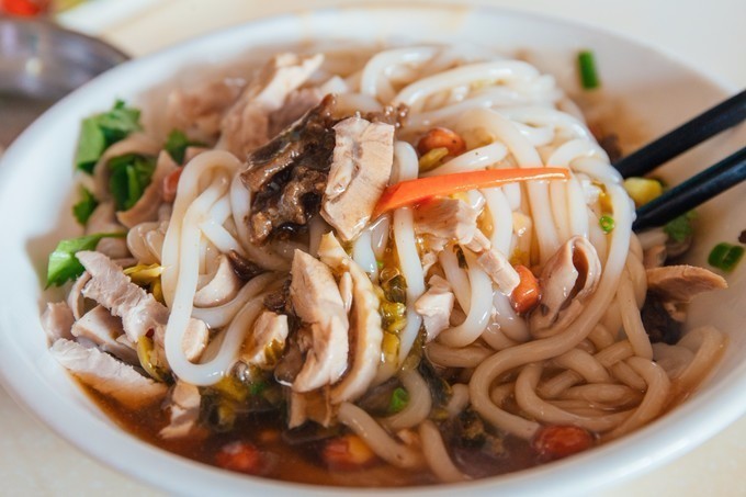 带你到三亚感受不一样的美食美景,三亚旅游必吃的美食清单大全