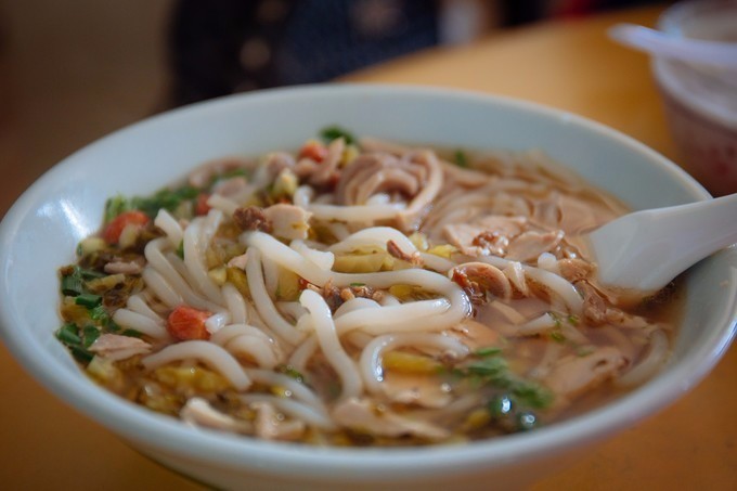 带你到三亚感受不一样的美食美景,三亚旅游必吃的美食清单大全