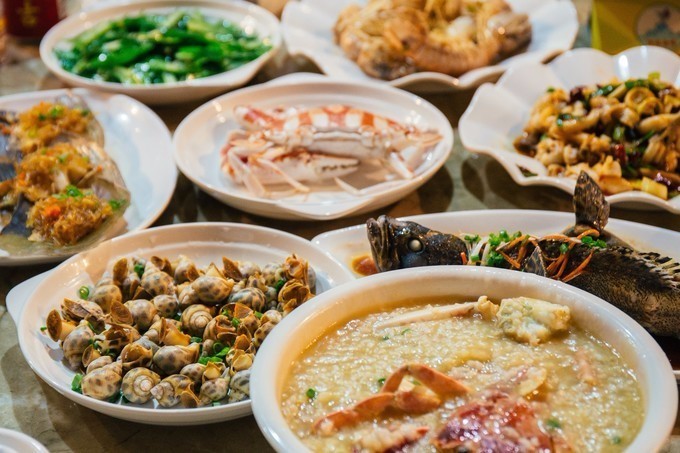 带你到三亚感受不一样的美食美景,三亚旅游必吃的美食清单大全