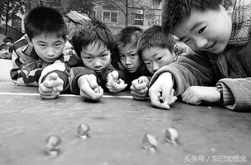 六七十年代小孩子是玩些什么,90年代的儿童都玩些什么
