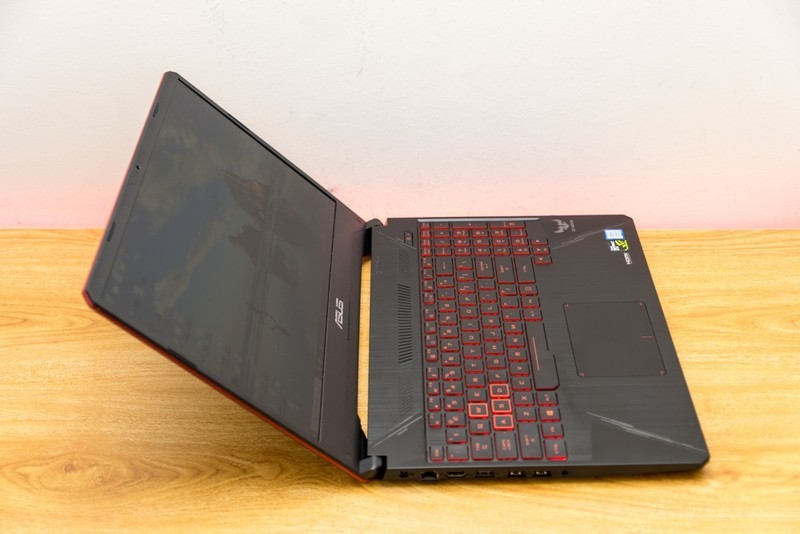 华硕飞行堡垒6笔记本怎么样,华硕飞行堡垒6代i5评测