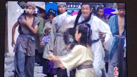 Angleababy新剧因为走路被嘲，盘点明星们的神步伐，J家步亮了