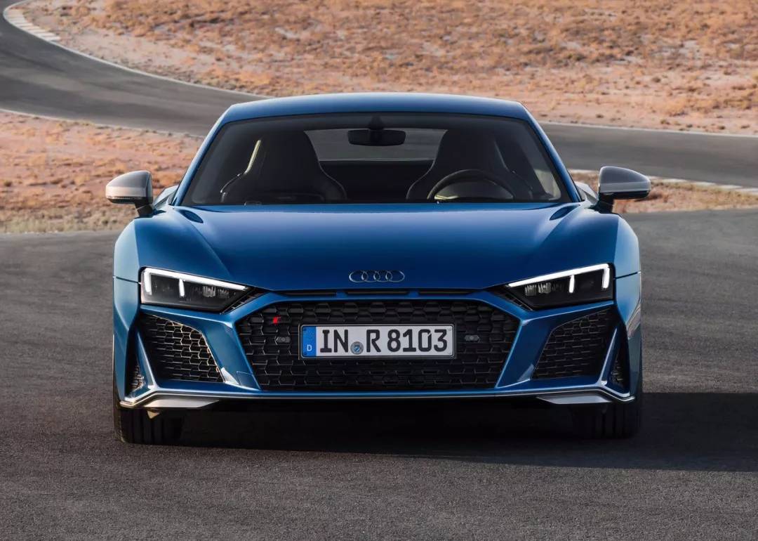 奥迪r8v10performance,老款奥迪r8v10一年需要多少钱