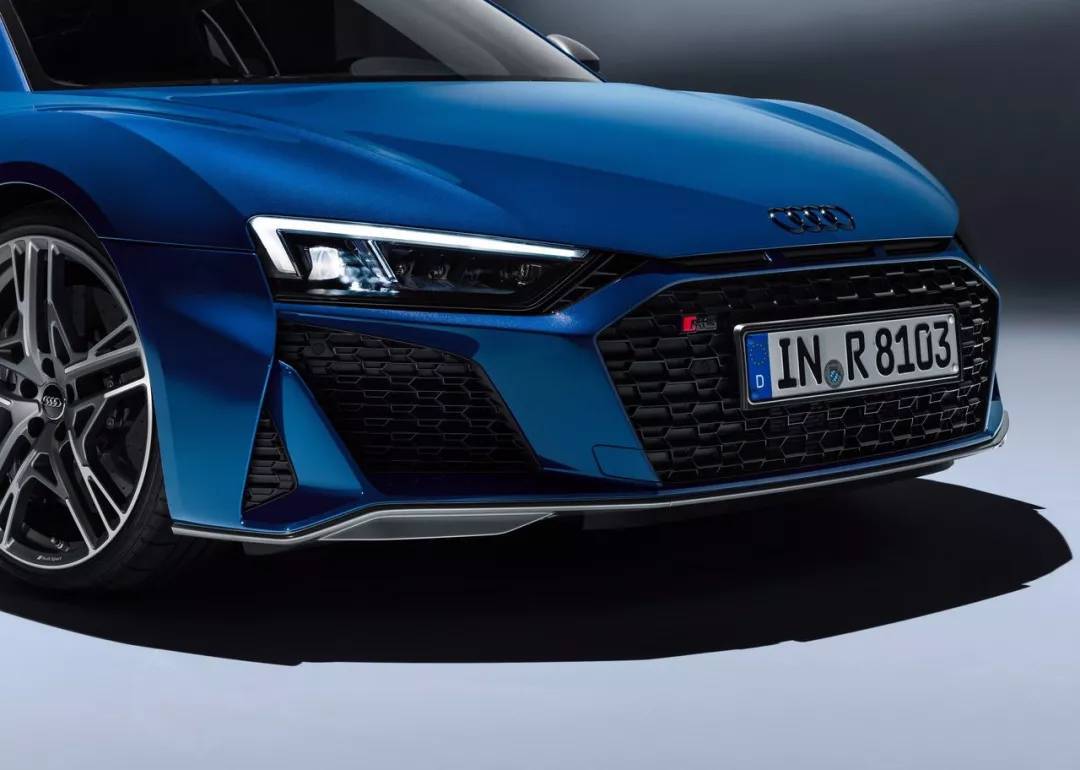 奥迪r8v10performance,老款奥迪r8v10一年需要多少钱