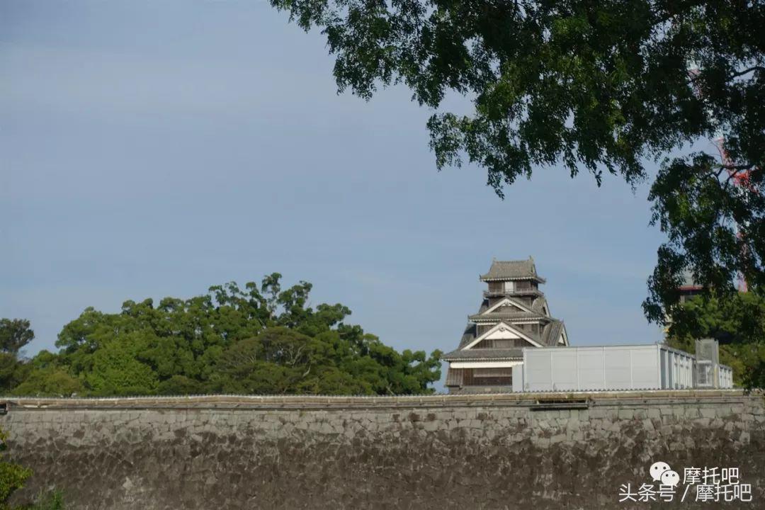 我来到了这些摩托车出生的地方，有幸试驾了一辆“特产CB”