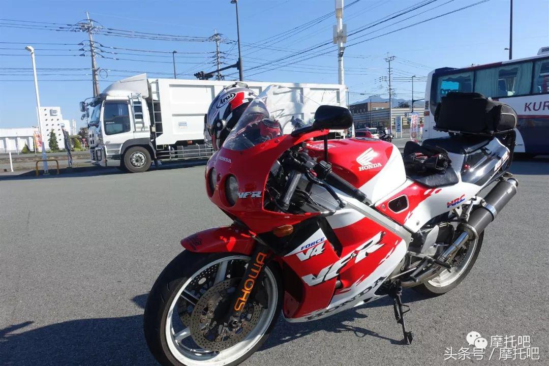 我来到了这些摩托车出生的地方，有幸试驾了一辆“特产CB”