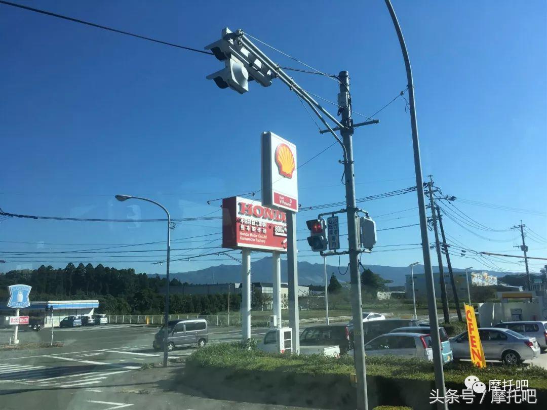 我来到了这些摩托车出生的地方，有幸试驾了一辆“特产CB”