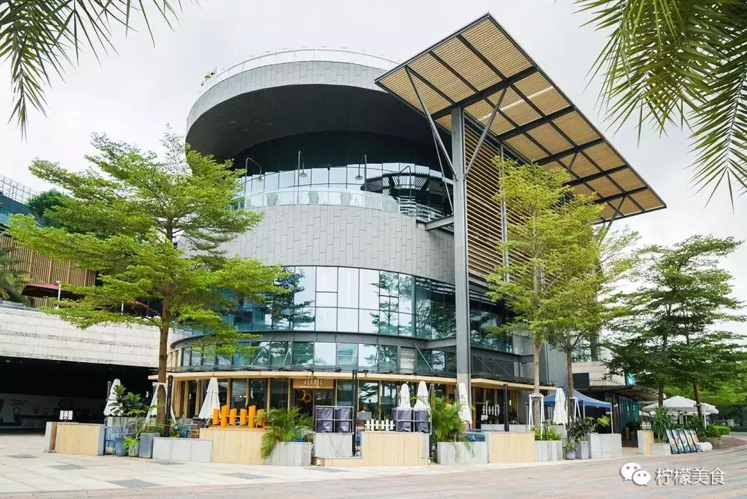 开在湖边的男团串串，我连店名都不会读