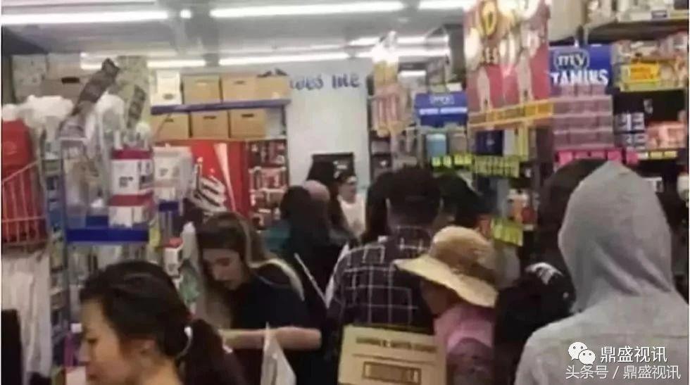 从澳洲民众哭求国人留点奶粉给他们中反映国产奶粉的问题值得深思