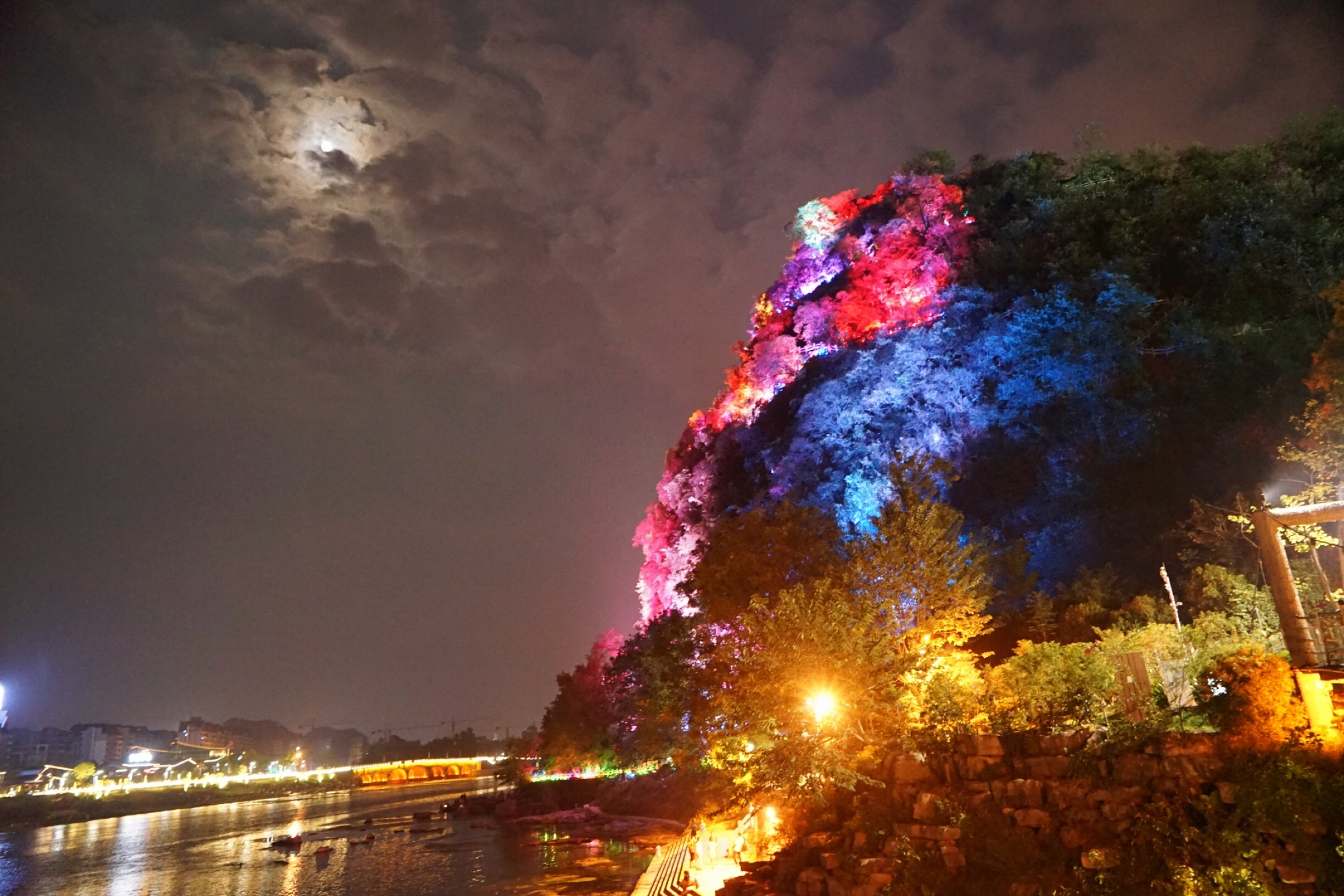 四天三晚旅游1500算多吗,两天一夜带父母游桂林