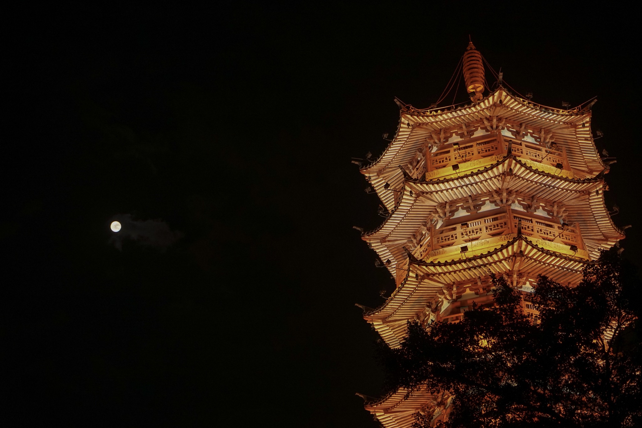 四天三晚旅游1500算多吗,两天一夜带父母游桂林