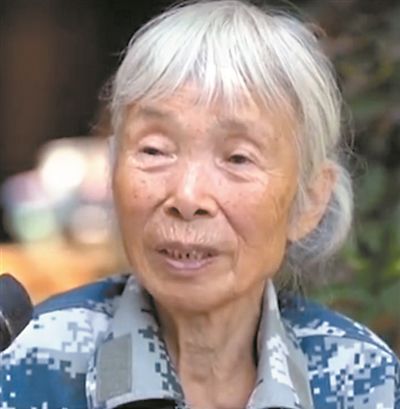 中国第一女空降兵马旭,中国首位女空降兵捐赠千万积蓄