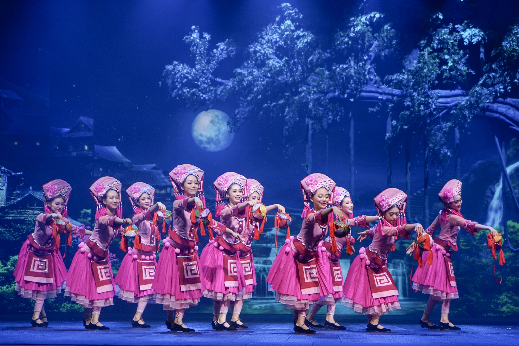 四天三晚旅游1500算多吗,两天一夜带父母游桂林