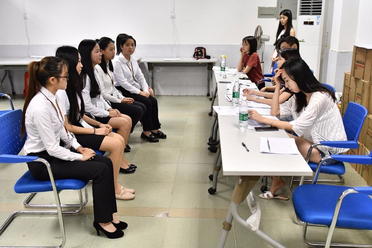 应届生简历制作技巧让hr眼前一亮,应届生求职简历小技巧