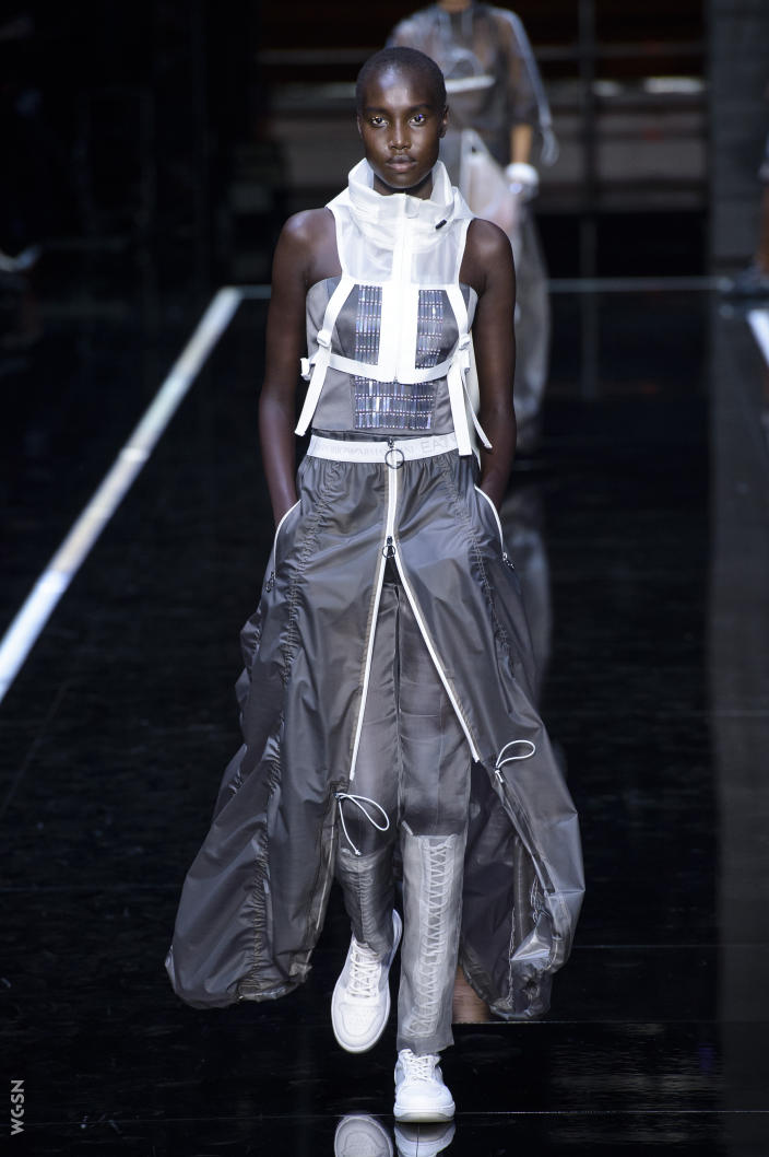 2019秋冬emporioarmani,emporioarmani2023秋冬女装系列时装秀