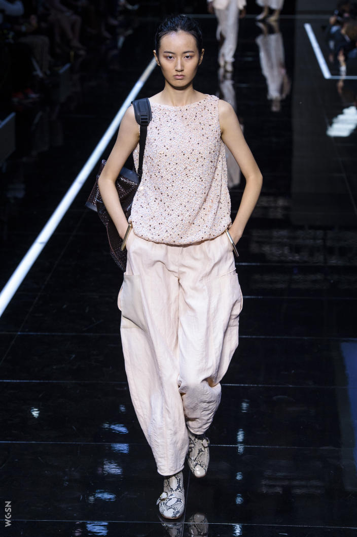 2019秋冬emporioarmani,emporioarmani2023秋冬女装系列时装秀