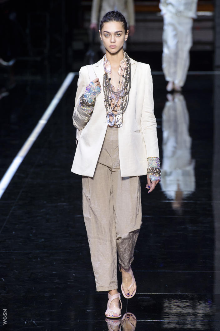 2019秋冬emporioarmani,emporioarmani2023秋冬女装系列时装秀