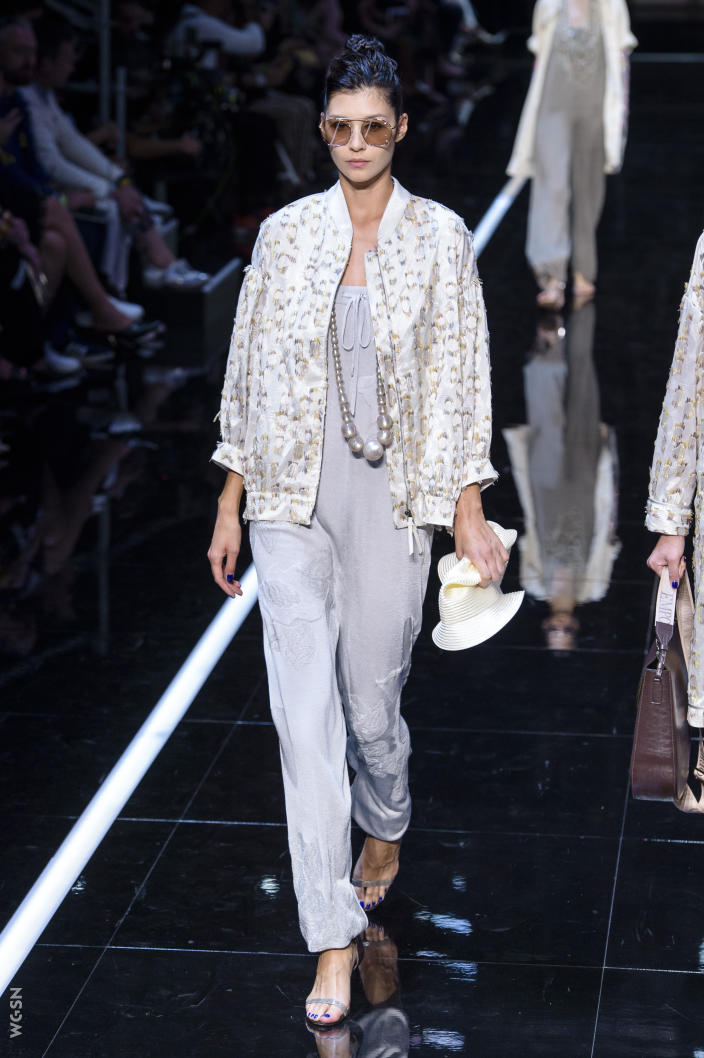 2019秋冬emporioarmani,emporioarmani2023秋冬女装系列时装秀