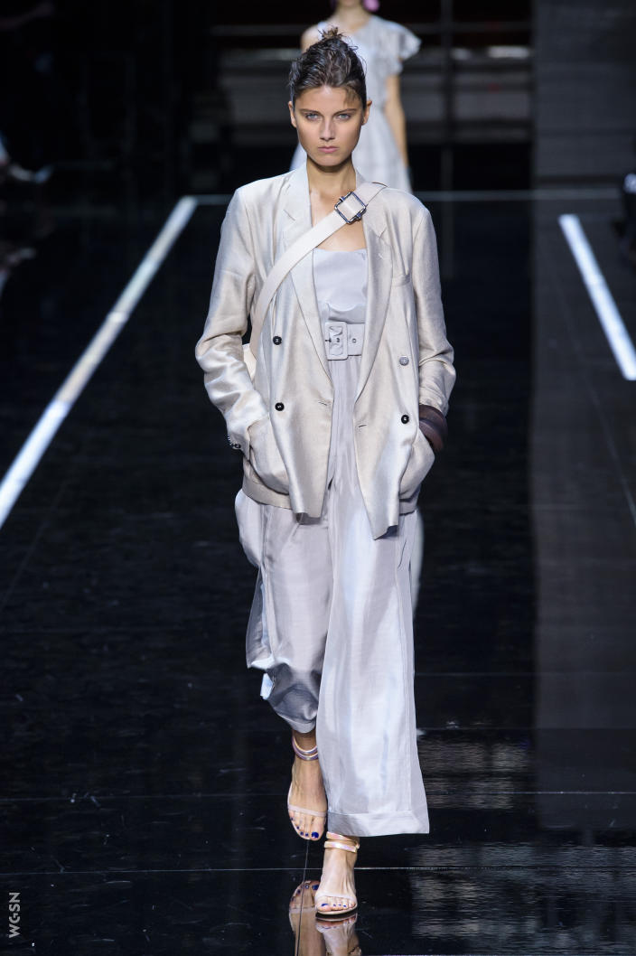 2019秋冬emporioarmani,emporioarmani2023秋冬女装系列时装秀