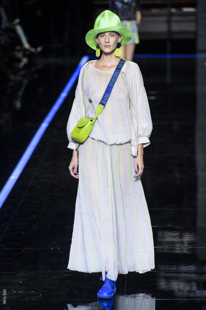 2019秋冬emporioarmani,emporioarmani2023秋冬女装系列时装秀