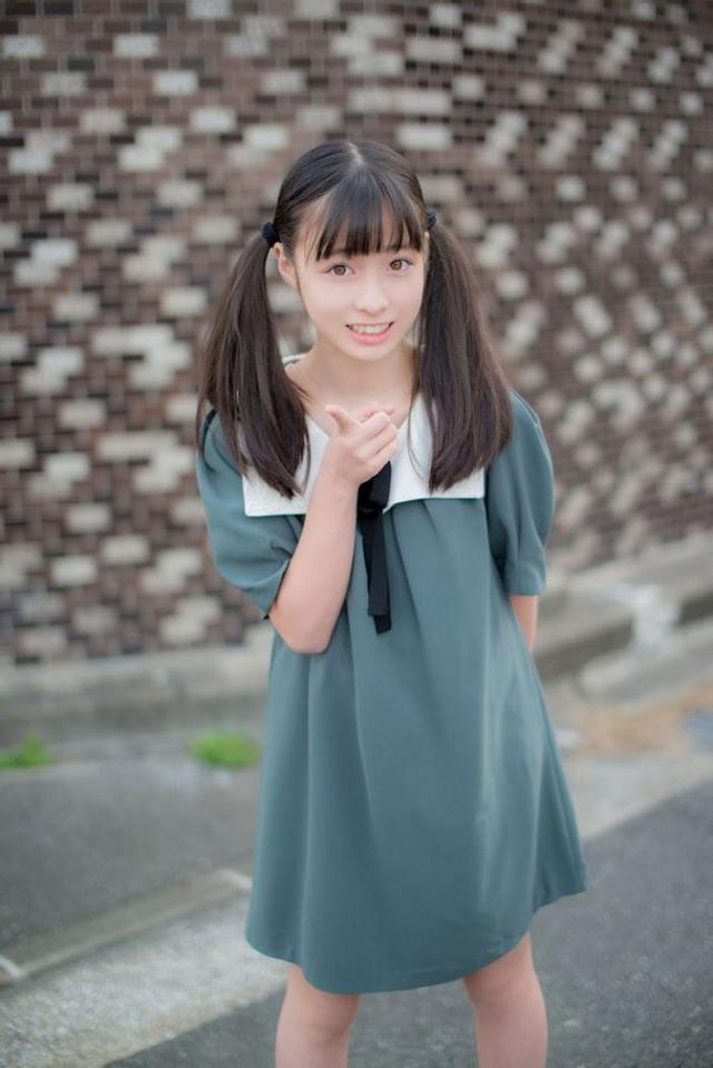 桥本环奈红框眼镜,桥本环奈可爱眼妆