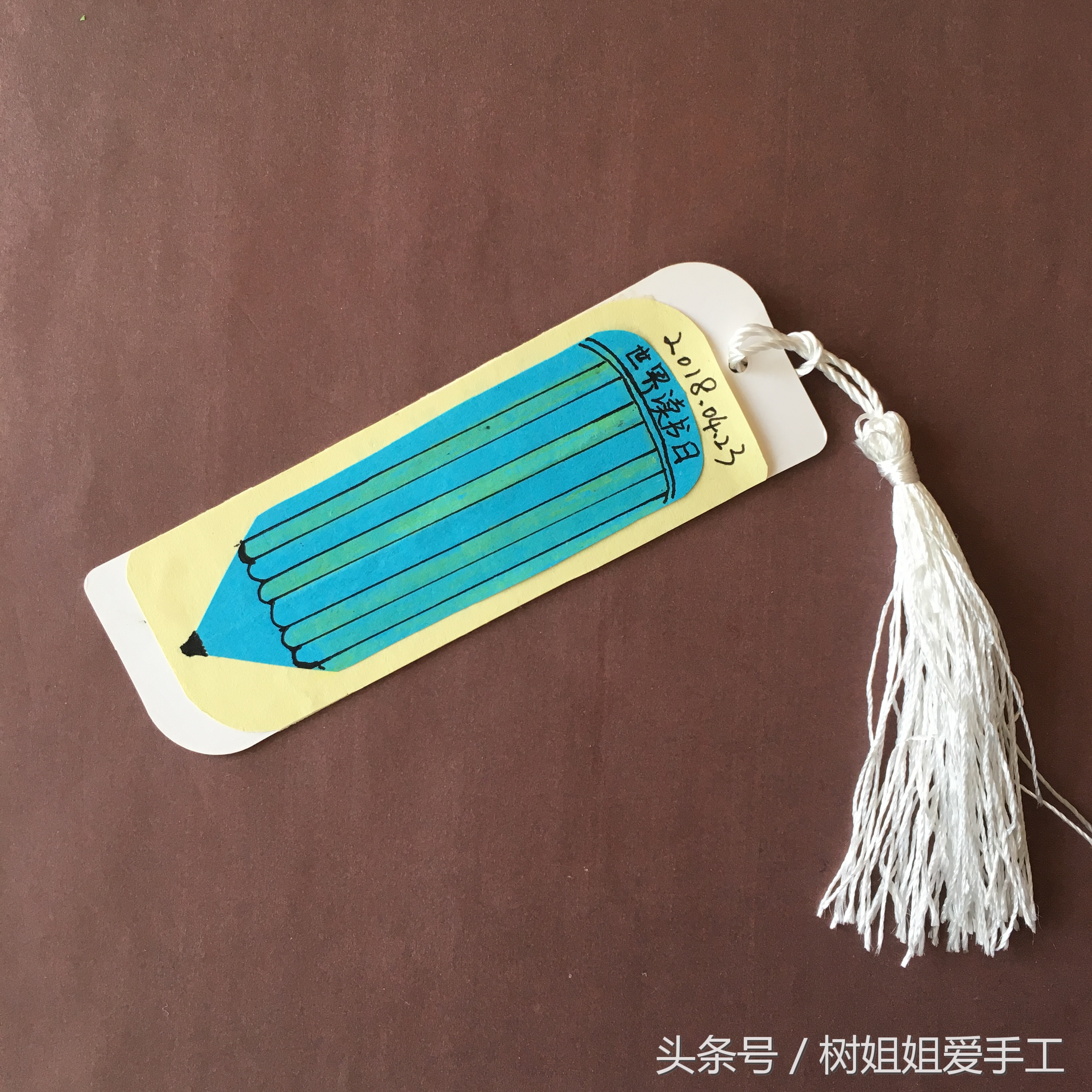 今天跟大家一起来探讨下书签的制作