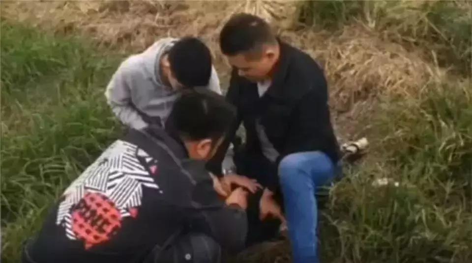 江油嫌犯将血抹在民警身上,并称自己患有艾滋病!结果……