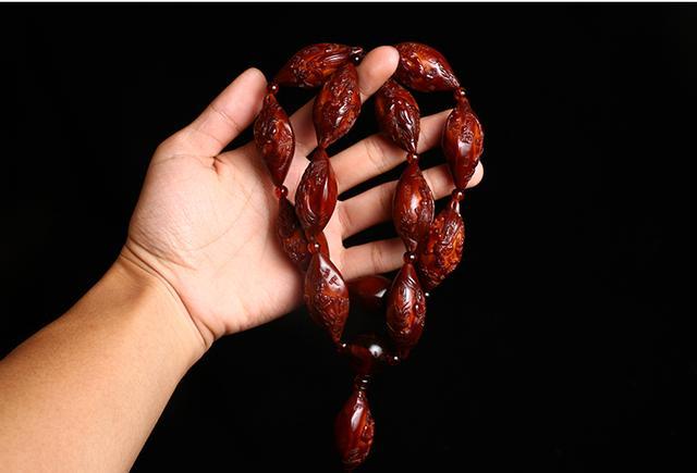 人养三年而玉养人一生,人养木三年木养人一生