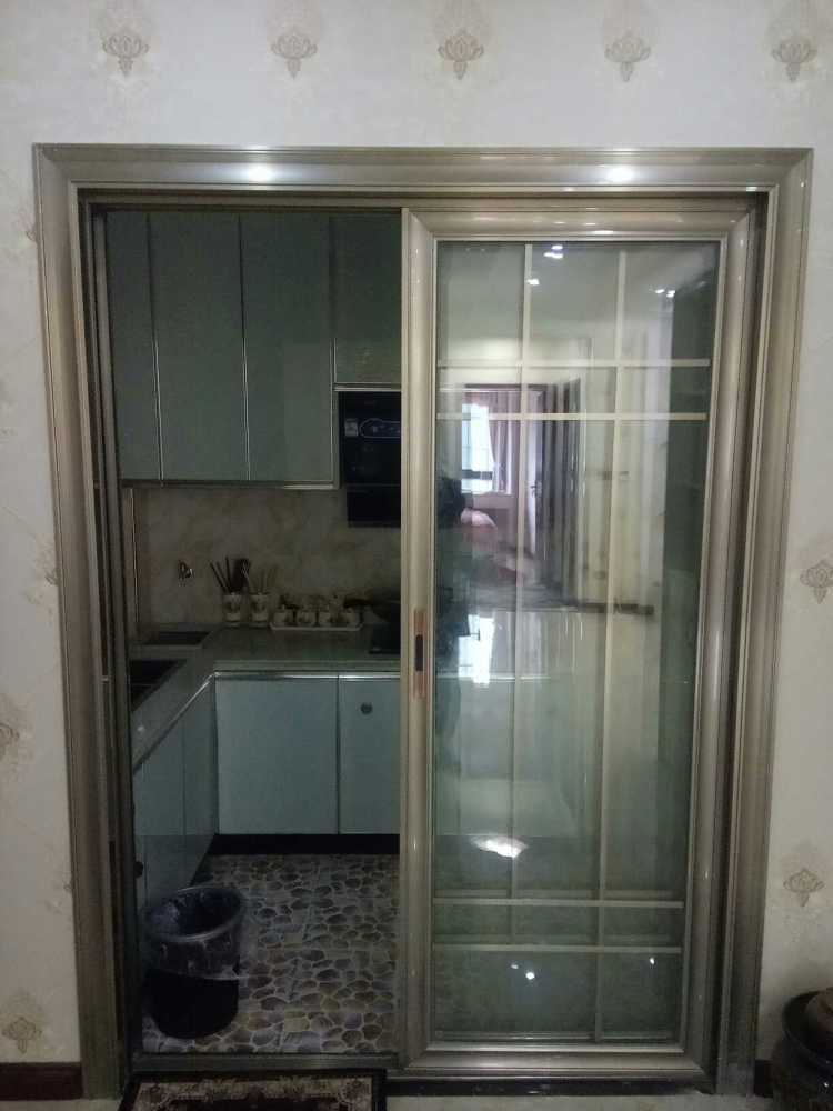 家里装修最不该省钱的就是窗帘,房子装修客厅窗帘