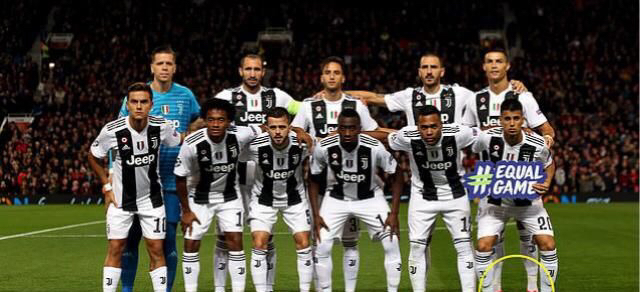 不够高！C罗合影又踮脚，1米85的C罗比1米9的博努奇还高