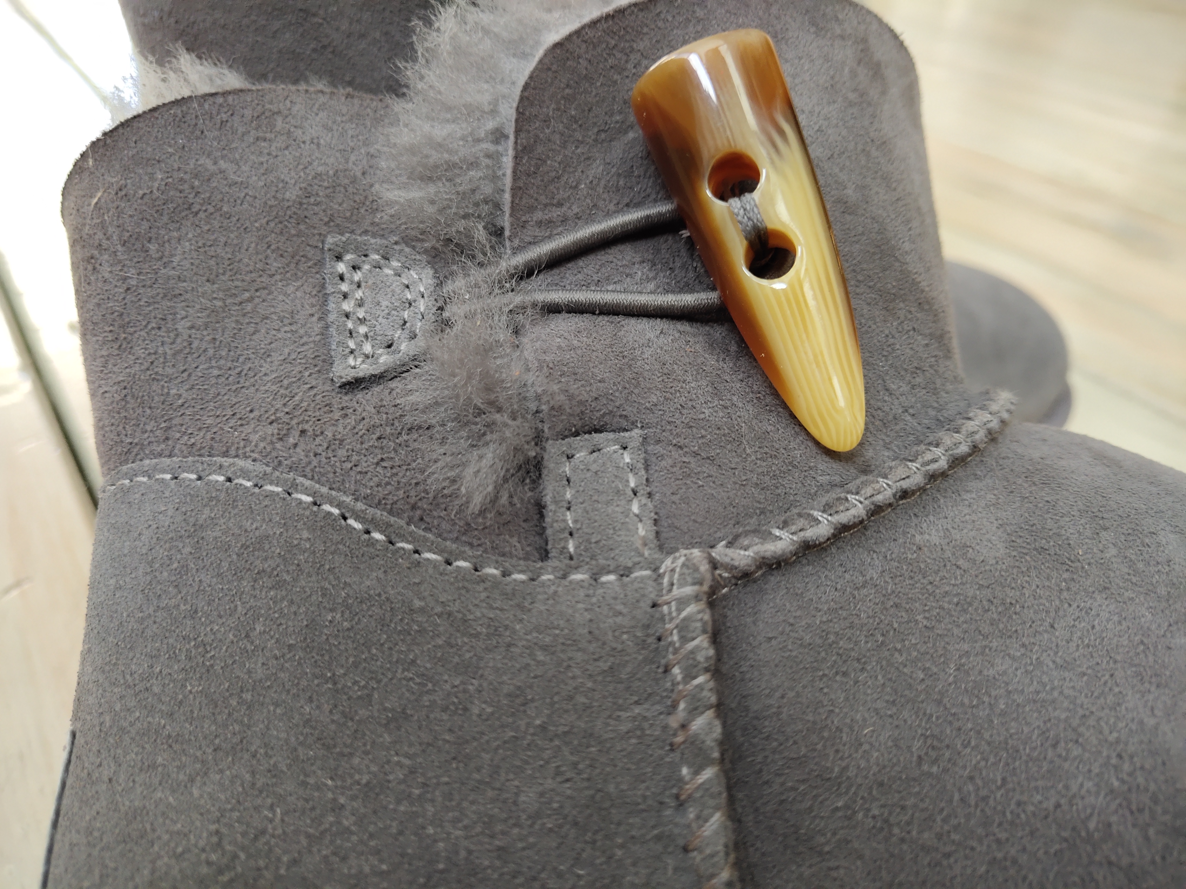 中筒抗寒雪地靴,可以防雪的雪地靴女