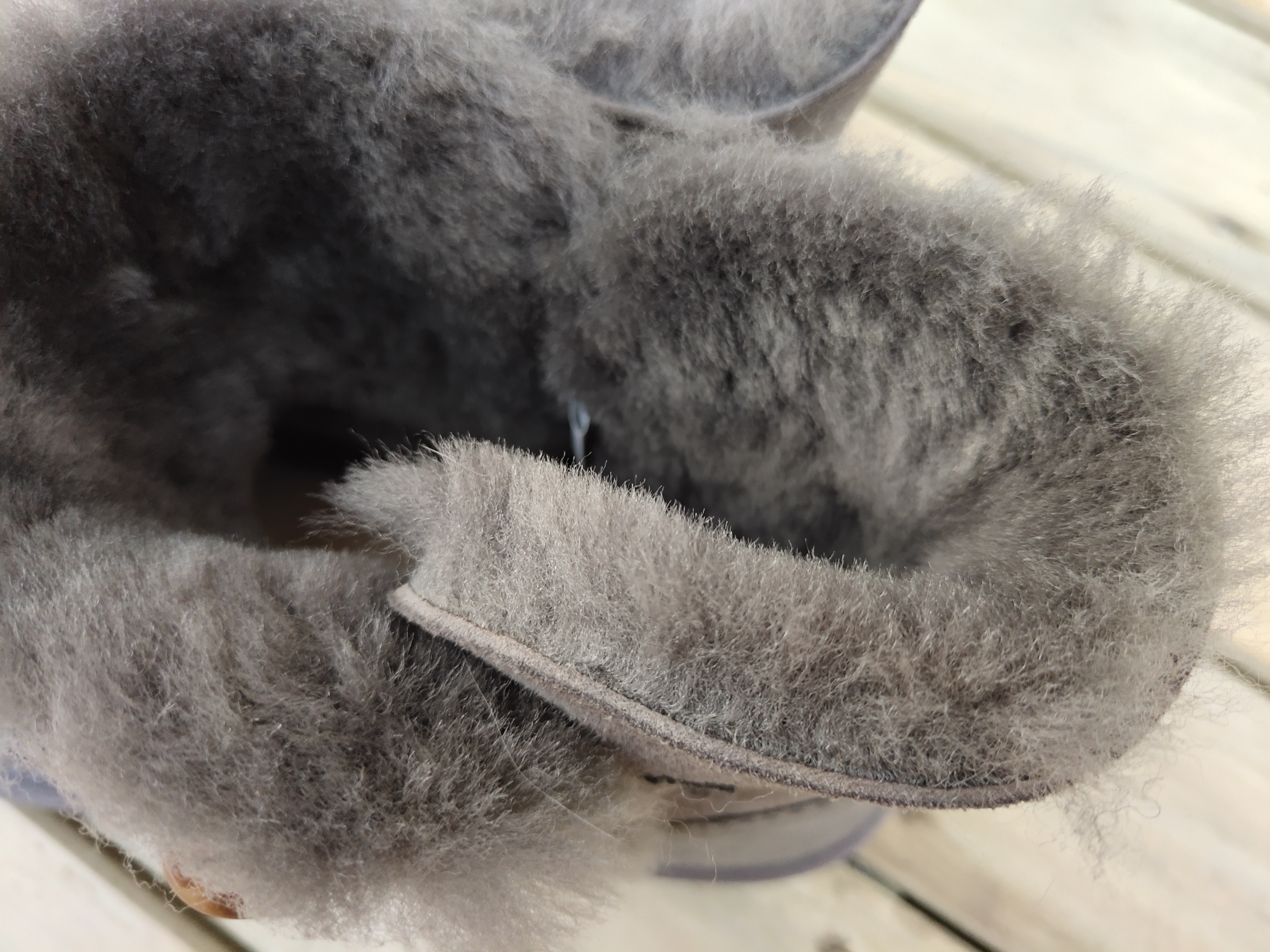 中筒抗寒雪地靴,可以防雪的雪地靴女