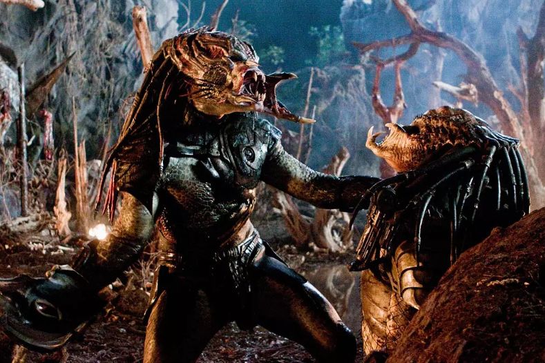 《铁血战士》：外星人打外星人，“钢铁侠”竟成最大赢家