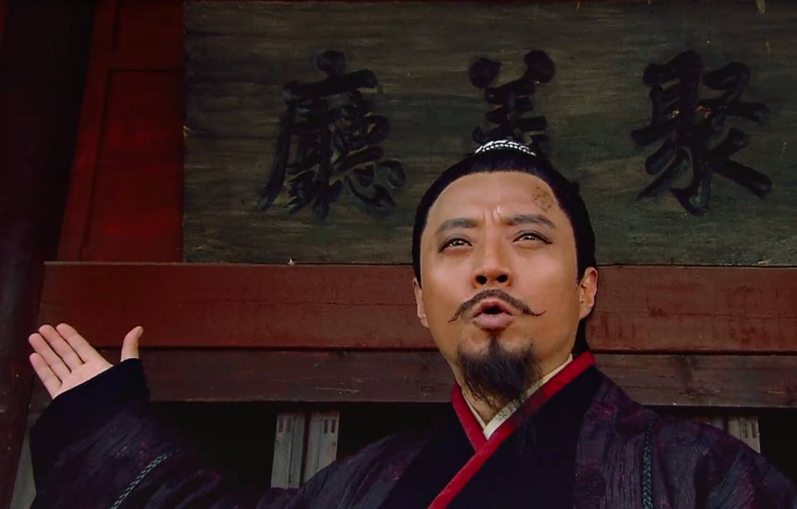 李逵为什么甘愿听从宋江,为什么李逵对宋江忠心耿耿