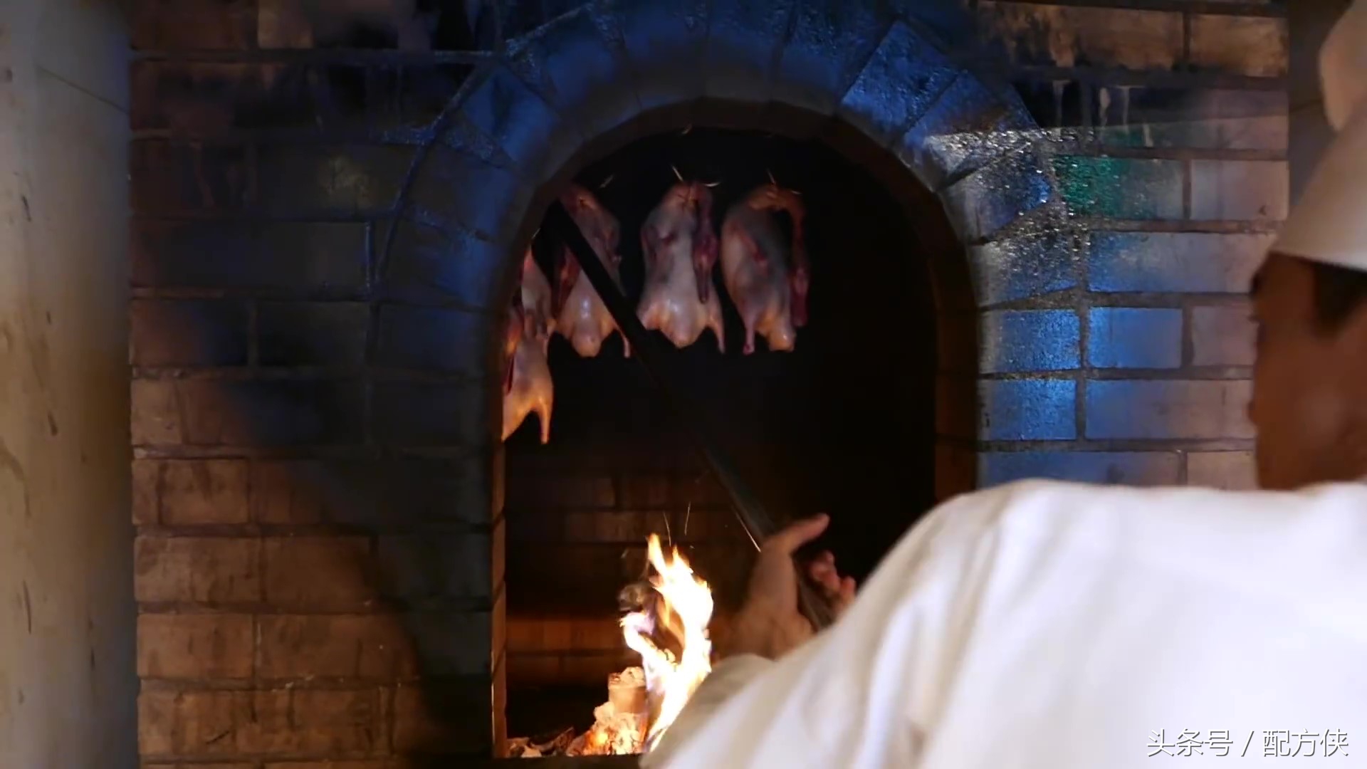 近距离看北京烤鸭的制作流程与配方，原来全是不能说的秘密