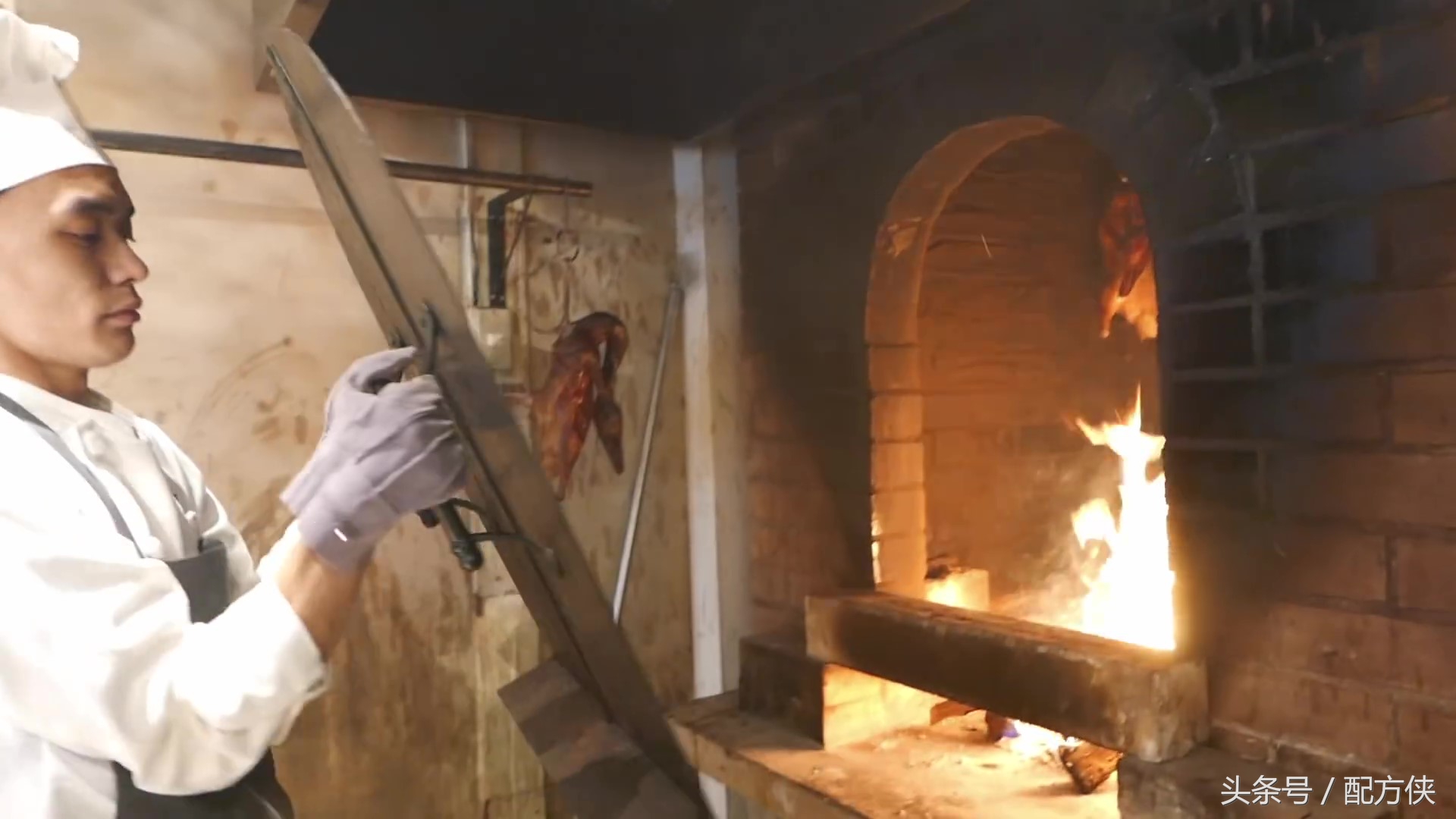 近距离看北京烤鸭的制作流程与配方，原来全是不能说的秘密