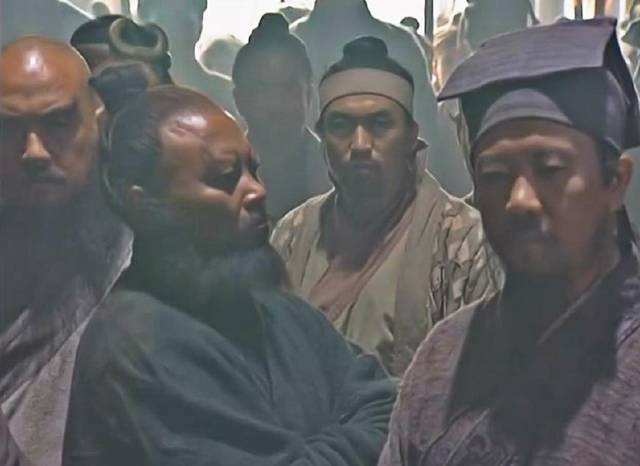 李逵为什么甘愿听从宋江,为什么李逵对宋江忠心耿耿