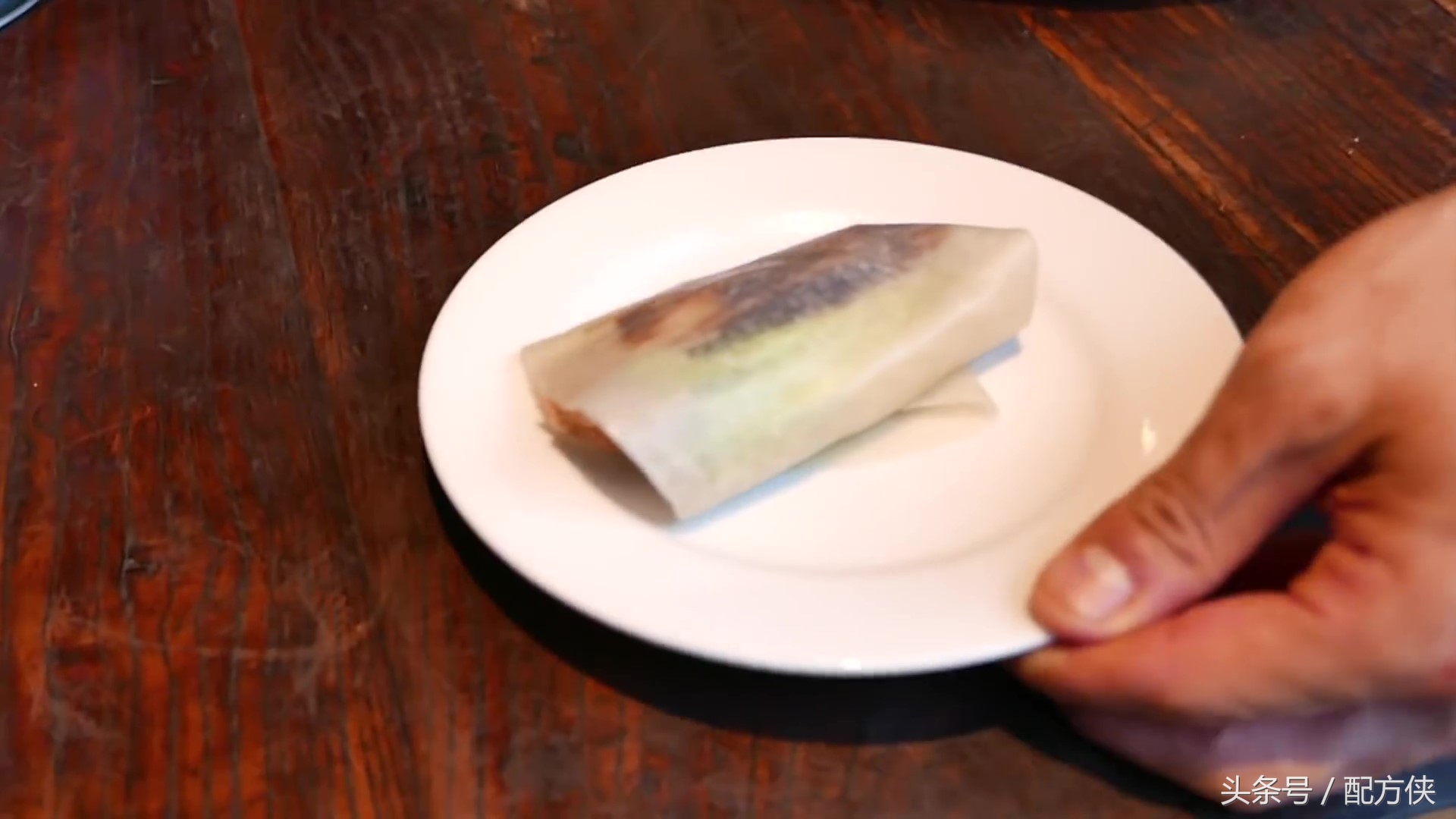 近距离看北京烤鸭的制作流程与配方，原来全是不能说的秘密