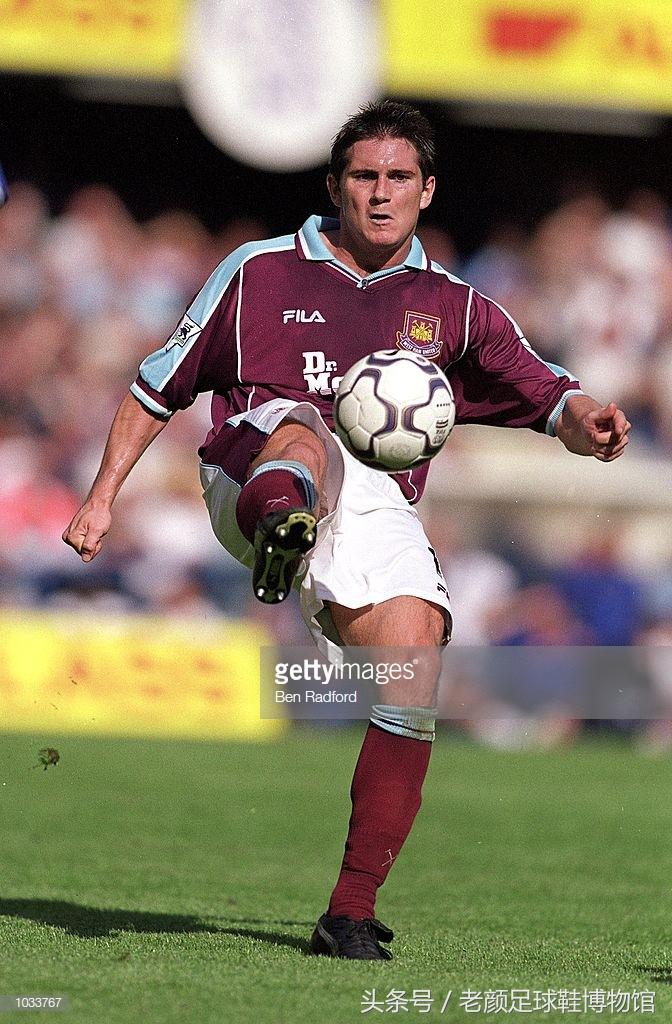 马拉多纳签名足球鞋,马拉多纳世界杯夺冠球鞋