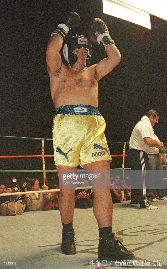 马拉多纳签名足球鞋,马拉多纳世界杯夺冠球鞋