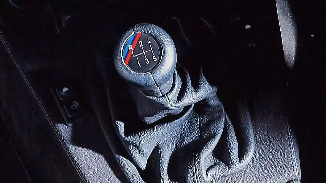 宝马m3历代车型发展回顾,宝马m32022款