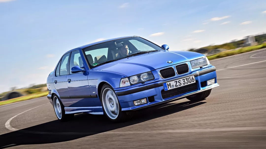 宝马m3历代车型发展回顾,宝马m32022款