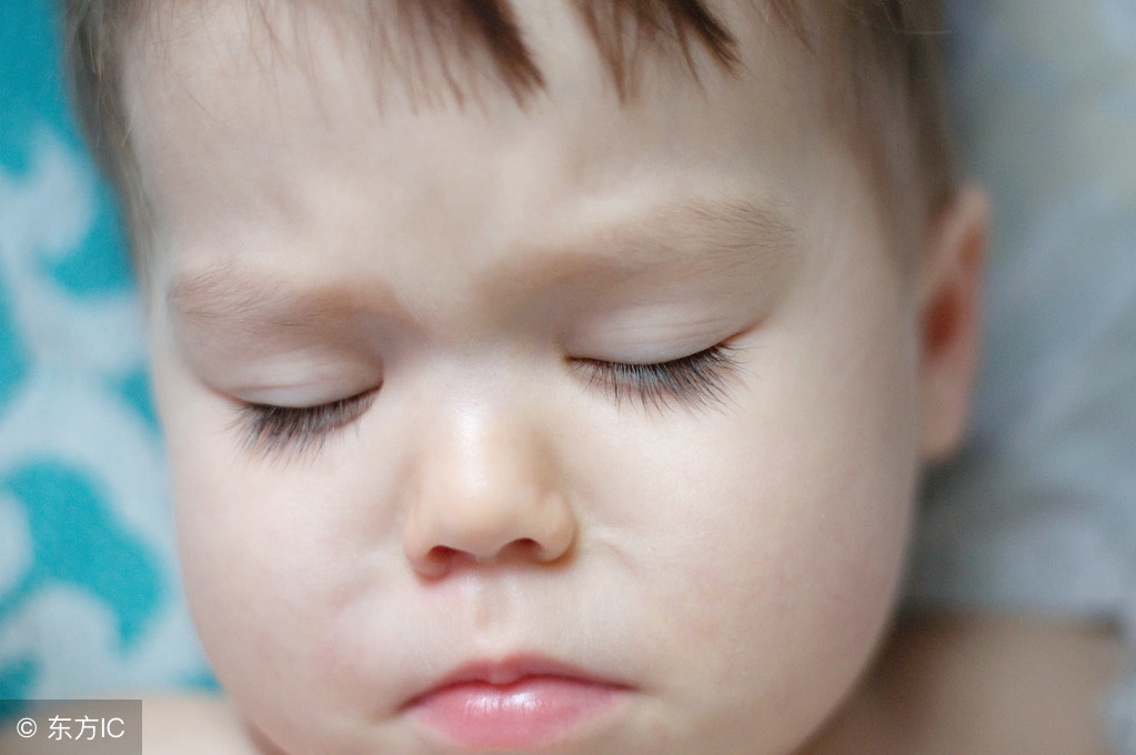 新生儿十多天眼屎多又黄粘稠,新生儿眼屎多又黄可以用托百士吗