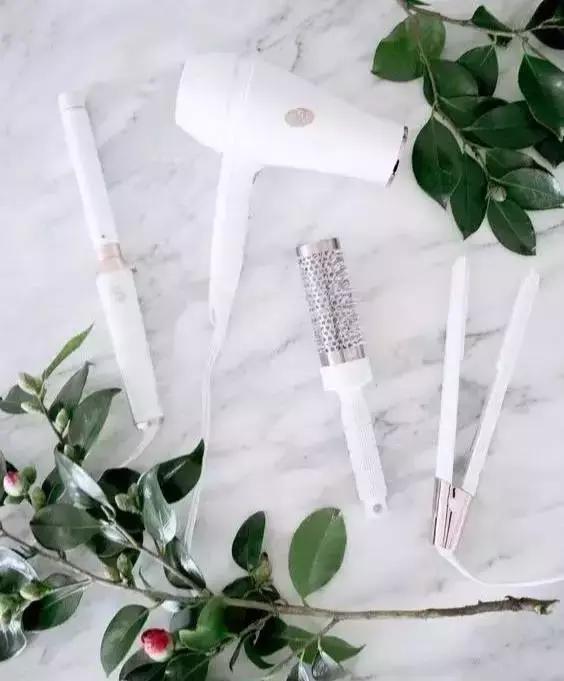 洗头“头发”掉一把？专家告诉你：这样有效“防脱发”！